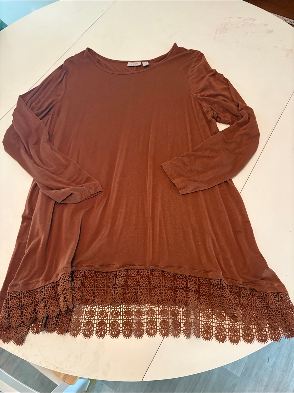 Logo by Lori Goldstein Women’s Lightweight Long Sleeve Tunic with Crochet Hem